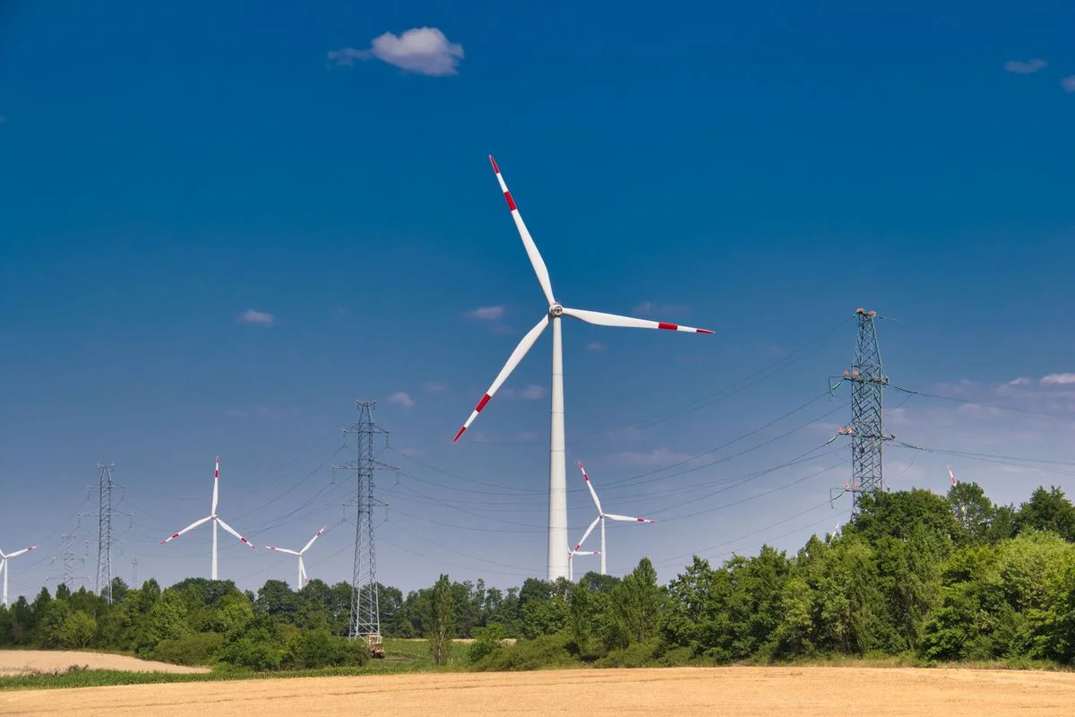 UK Power Prices Turn Negative Amid Renewables Surge